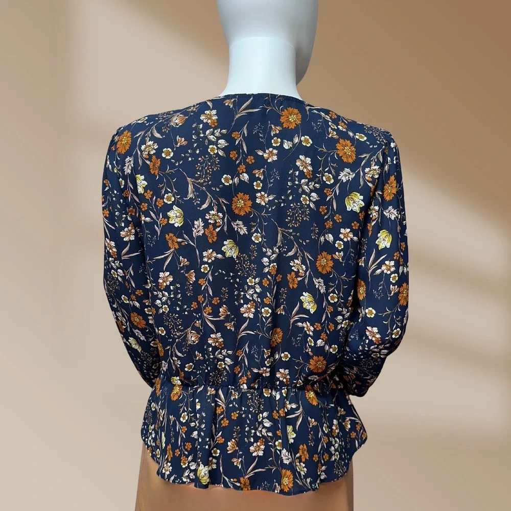 Nine Britton Cavanna Faux Wrap Dark Blue Floral Women's Blouse Top Sz L NWOT - Picture 3 of 3